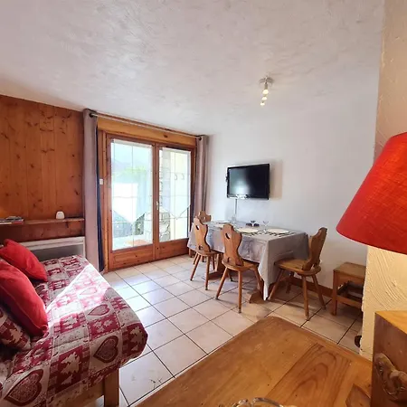 Only 200 M From Slopes Apartment